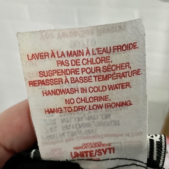 Joseph Ribkoff Black floral paisley laser cut hem Mid rise Pants Size 12 - Picture 9 of 9